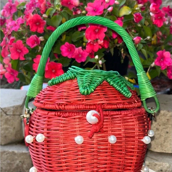 Kate Spade Strawberry Bag - Picture 11 of 12